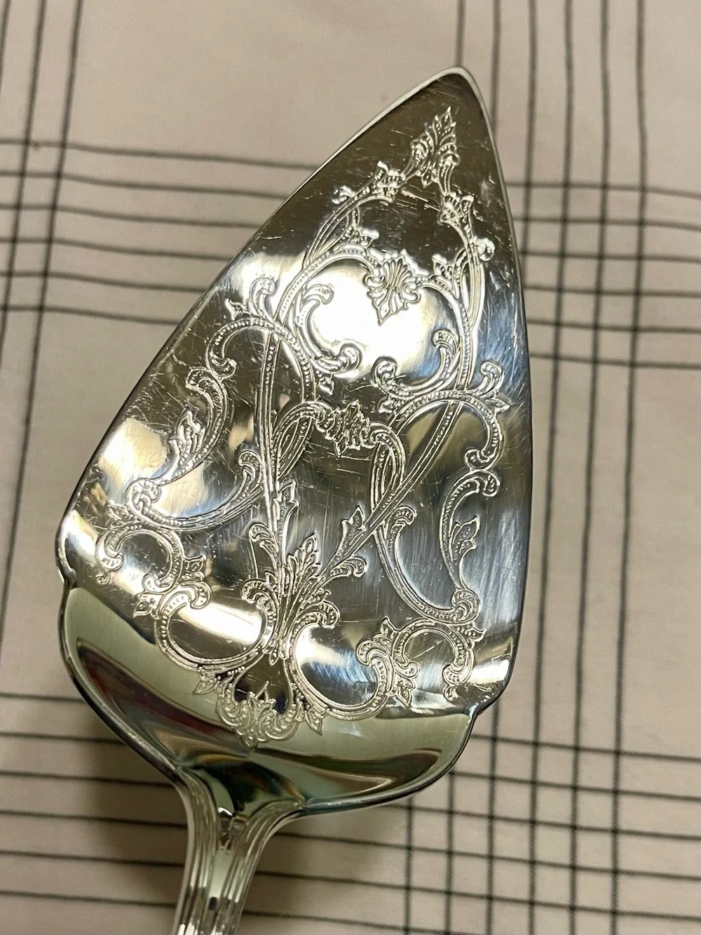 Silver Plated Ornate Cake Server - Elegant Stainless Finish
